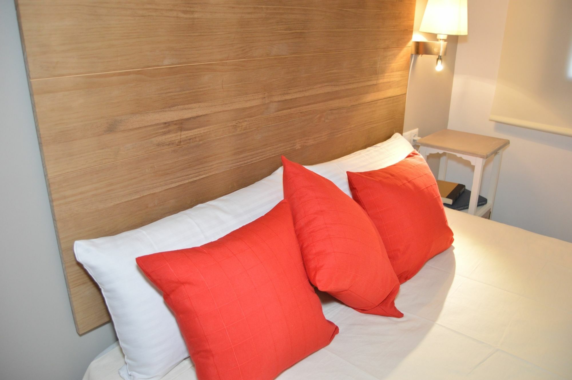 Tarragona Suites Mediona Exterior photo